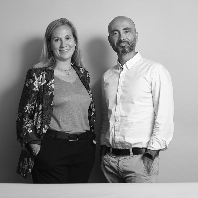 Isabelle Ducart-Dupuis et Yan Leblanc, spécialistes de la relation client chez Comdata, déploient de nombreuses initiatives sociales au titre de leur démarche de RSE (crédit : DR).