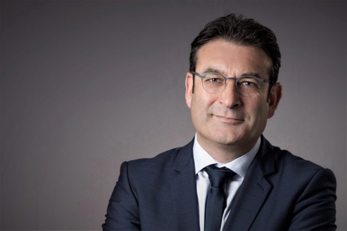 Jean-Michel Lambert, directeur général de Hoya Vision Care France, entreprise labellisée Engagé RSE (crédit : HOYA).